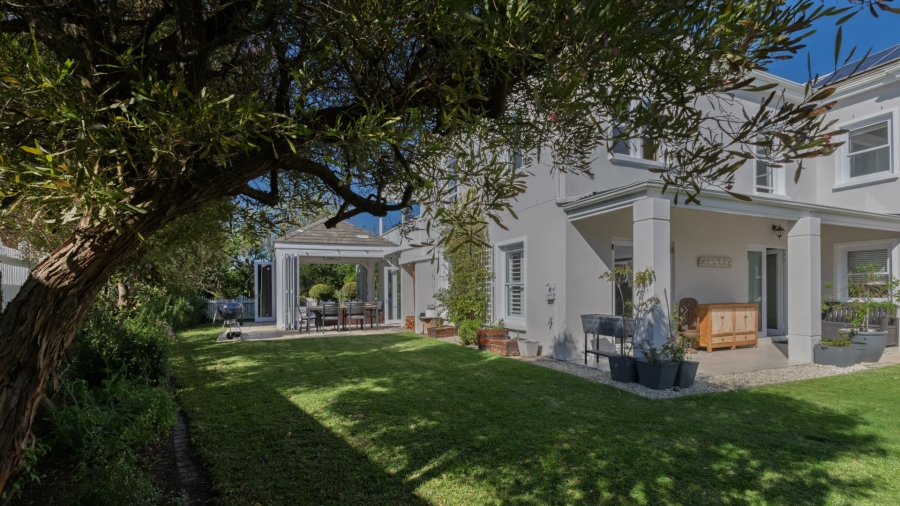 4 Bedroom Property for Sale in Thesen Islands Western Cape